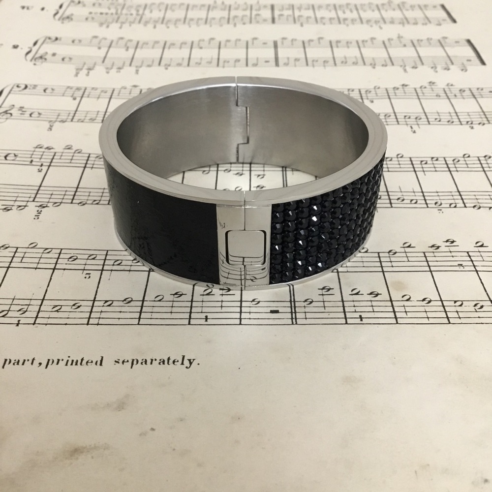 SWAROVSKI Black Jet Bangle